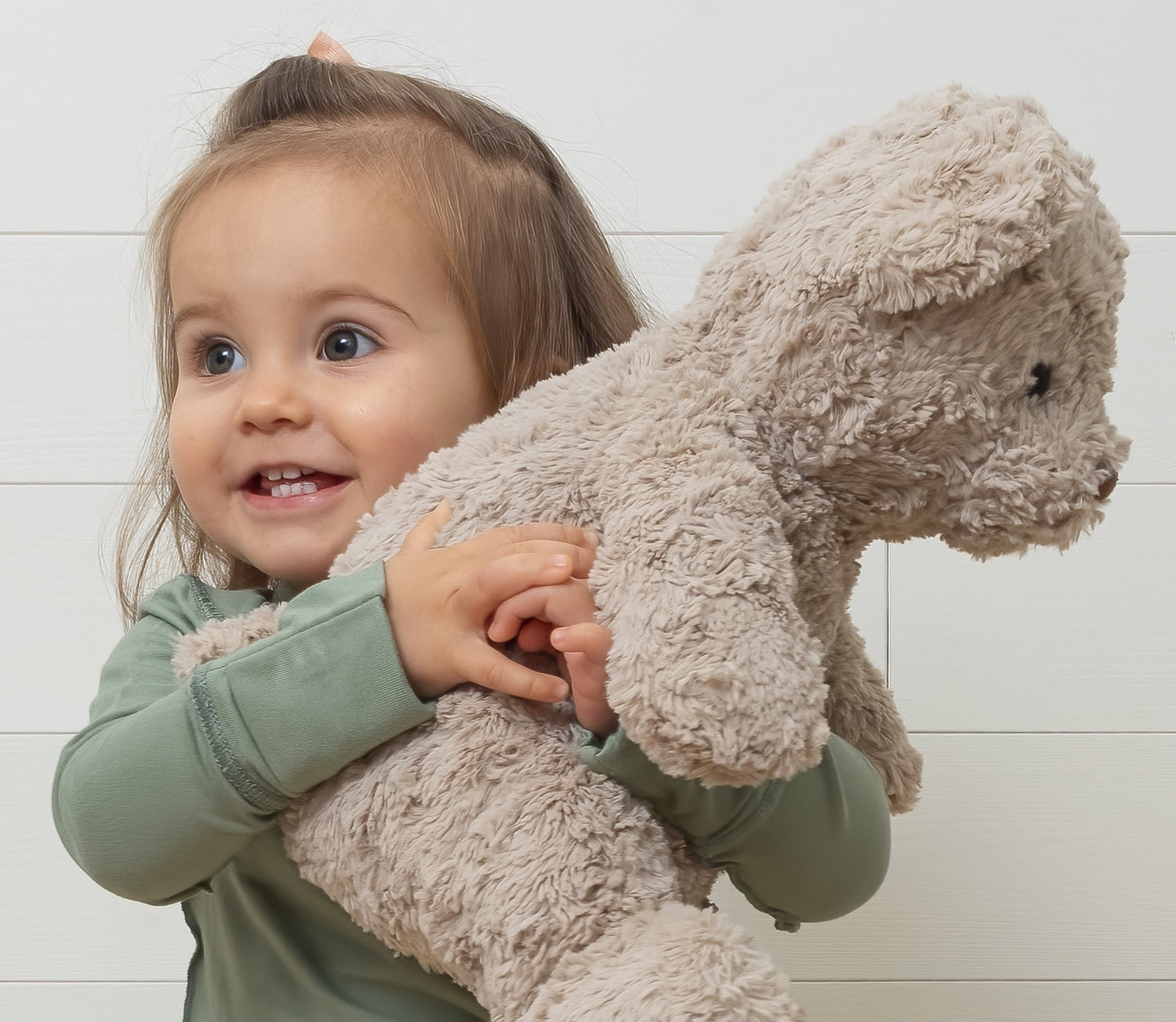 Girl Wearing SOOTHLA Allergy-friendly Clothing