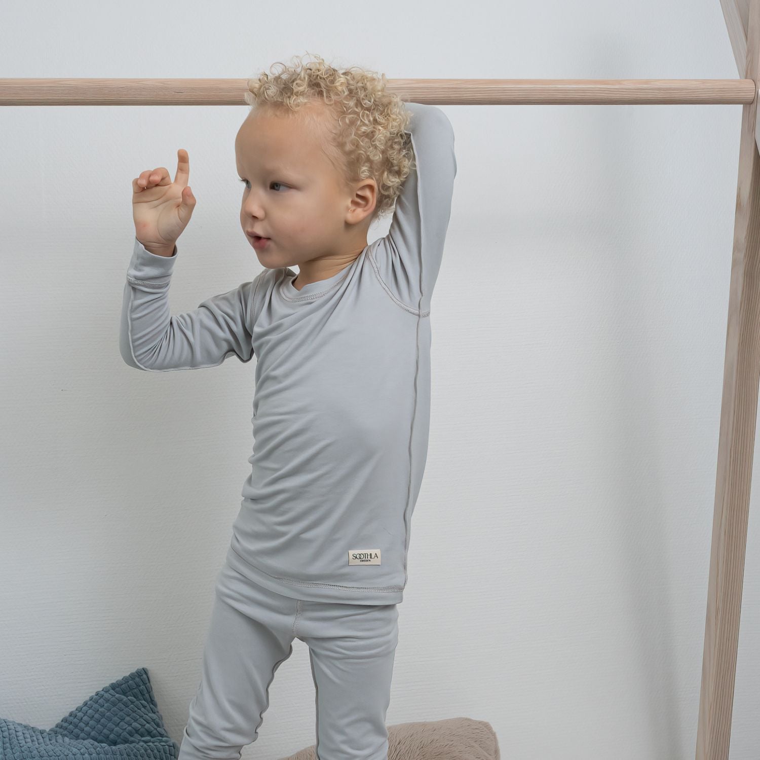 Boy In SOOTHLA Allergy-friendly Long-sleeved Children's Top And Legging.